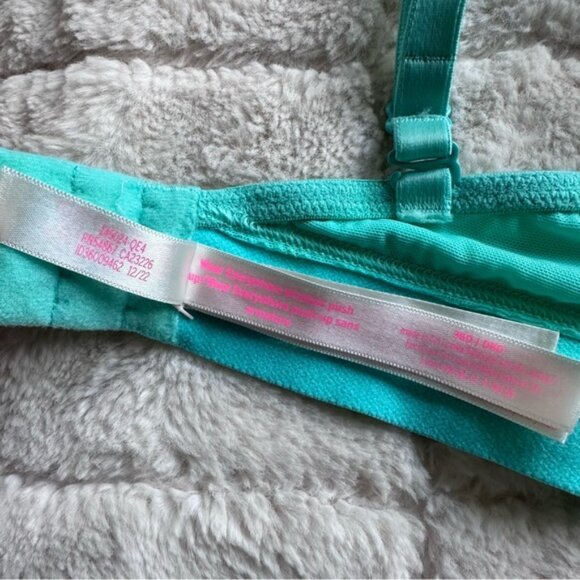 VS PINK | Wear Everywhere Wireless Push Up Smooth Shine Strap Bra | Size 36D - Picture 13 of 14